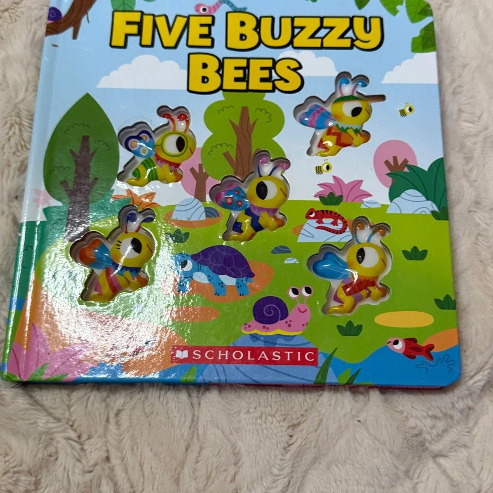 Poke a Dot Shapes with Blue‎ Board Book Interactive Sounds Nickelodeon Kids